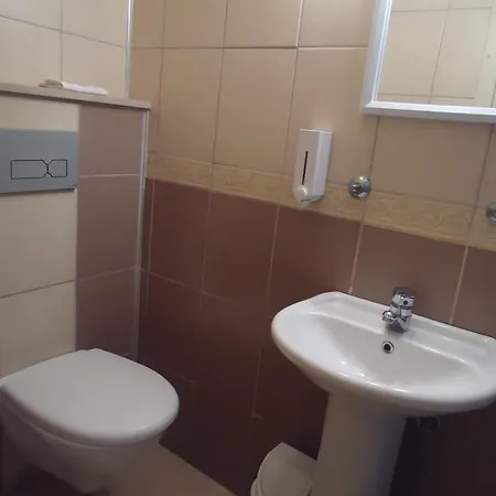 Bells Beach Hotel מוטל