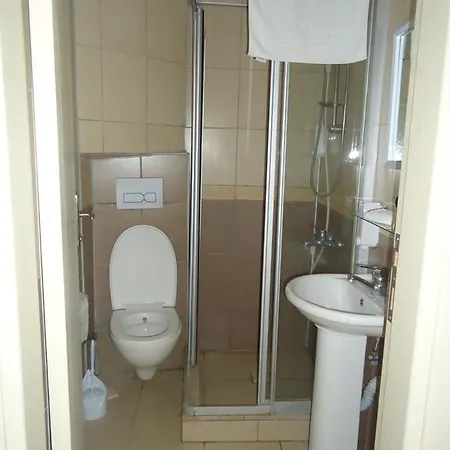 Bells Beach Hotel ספריהיסאר