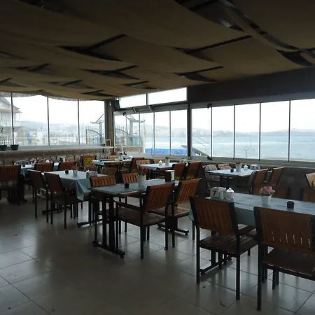 Bells Beach Hotel