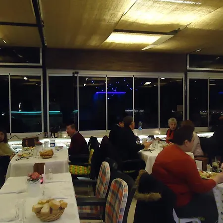 Bells Beach Hotel ספריהיסאר