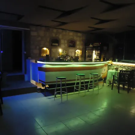 Bells Beach Hotel * ספריהיסאר