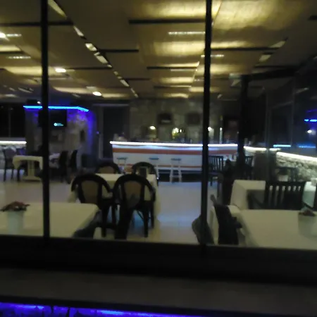 מוטל Bells Beach Hotel ספריהיסאר