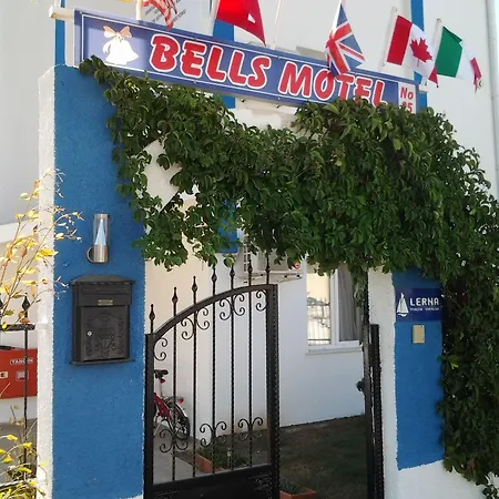 מוטל Bells Beach Hotel